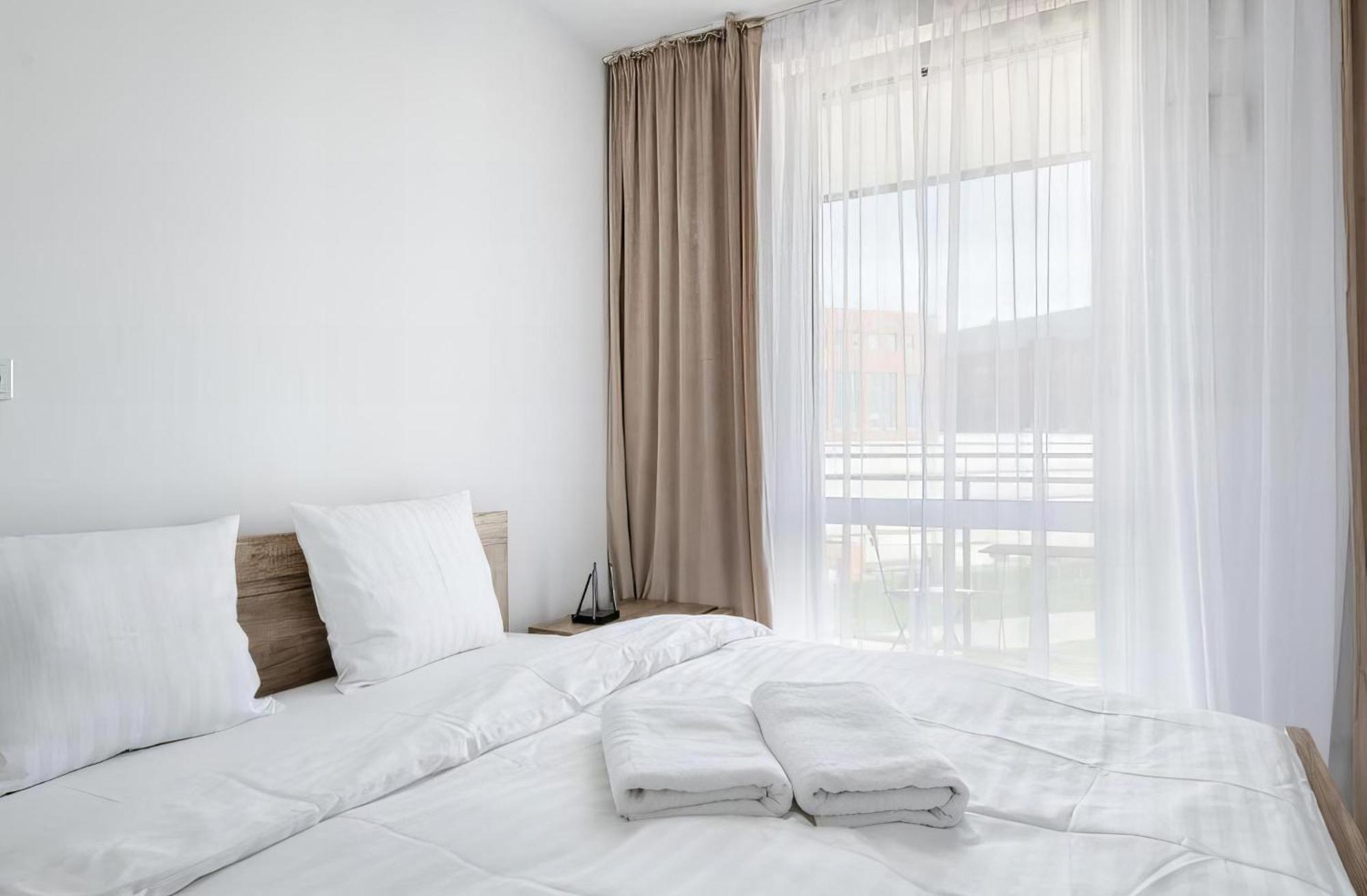Mlambert - Aparthotel ワルシャワ エクステリア 写真